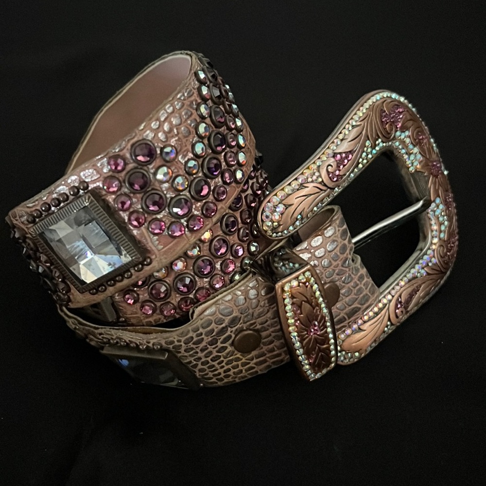Kippy’s original Swarovski embellished 1 1/2 in leather belt